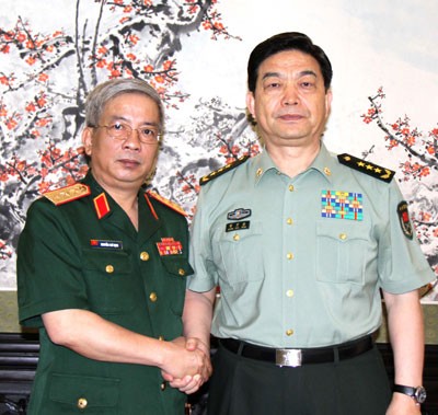 Thứ trưởng Nguyễn Chí Vịnh và Bộ trưởng quốc phòng Trung Quốc Thường Vạn Toàn